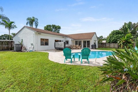 Villa ou maison à vendre à Davie, Floride: 4 chambres, 176.89 m2 № 2384621 - photo 14