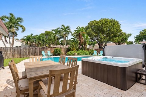 Villa ou maison à vendre à Davie, Floride: 4 chambres, 176.89 m2 № 2384621 - photo 25