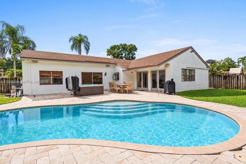 Villa ou maison à vendre à Davie, Floride: 4 chambres, 176.89 m2 № 2384621 - photo 15