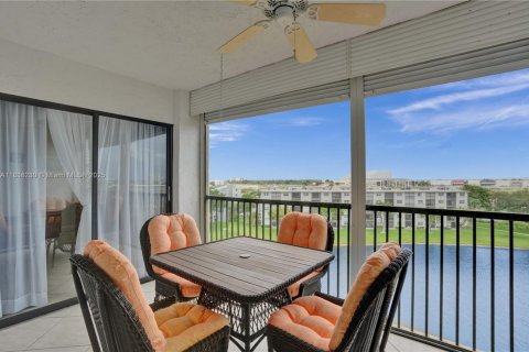 Condo in Pompano Beach, Florida, 2 bedrooms  № 1830146 - photo 25