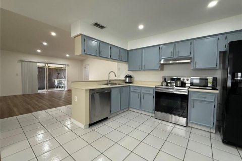 Купить виллу или дом в Тампа, Флорида 7 комнат, 121.14м2, № 2149101 - фото 16
