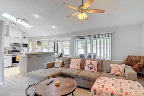 House in Spring Hill, Florida 3 bedrooms, 187.11 sq.m. № 1618256 - photo 28