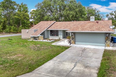 House in Spring Hill, Florida 3 bedrooms, 187.11 sq.m. № 1618256 - photo 1