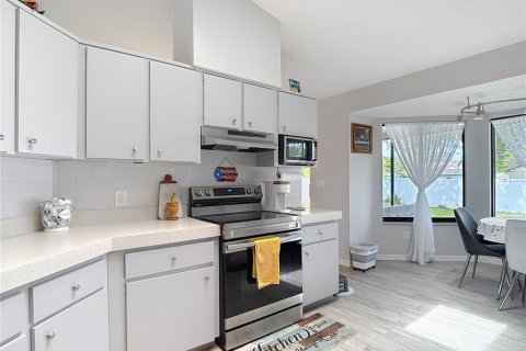 House in Spring Hill, Florida 3 bedrooms, 187.11 sq.m. № 1618256 - photo 23
