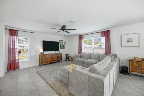 Villa ou maison à vendre à Zephyrhills, Floride: 4 chambres, 214.14 m2 № 2106140 - photo 14