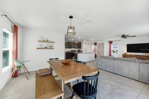 Villa ou maison à vendre à Zephyrhills, Floride: 4 chambres, 214.14 m2 № 2106140 - photo 17