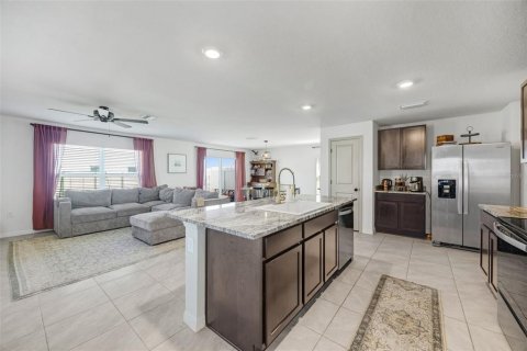 Villa ou maison à vendre à Zephyrhills, Floride: 4 chambres, 214.14 m2 № 2106140 - photo 10