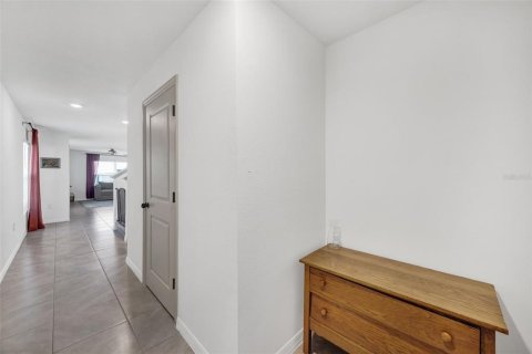 Villa ou maison à vendre à Zephyrhills, Floride: 4 chambres, 214.14 m2 № 2106140 - photo 6