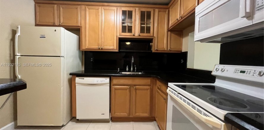 Condominio en Deerfield Beach, Florida, 1 dormitorio  № 1990785