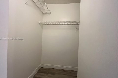 Condominio en venta en Deerfield Beach, Florida, 1 dormitorio, 64.57 m2 № 1990785 - foto 8