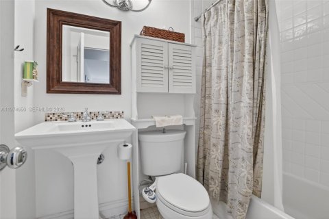 Copropriété à vendre à Fort Lauderdale, Floride: 2 chambres, 78.97 m2 № 2036050 - photo 12