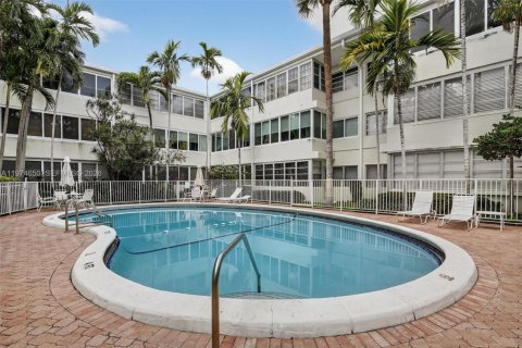Copropriété à vendre à Fort Lauderdale, Floride: 2 chambres, 78.97 m2 № 2036050 - photo 18