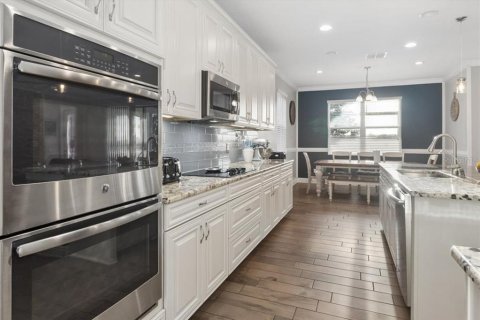 Casa en venta en Lutz, Florida, 5 dormitorios, 308.06 m2 № 2280150 - foto 14