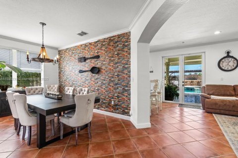 Casa en venta en Miami, Florida, 4 dormitorios, 275.36 m2 № 1969489 - foto 14