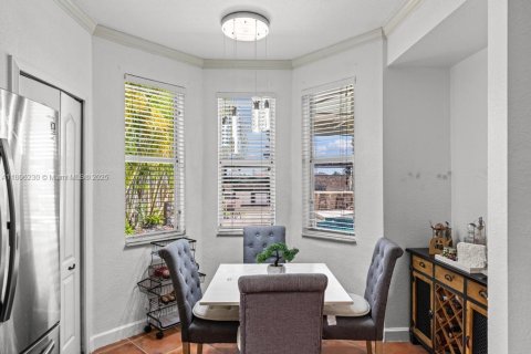 Casa en venta en Miami, Florida, 4 dormitorios, 275.36 m2 № 1969489 - foto 21