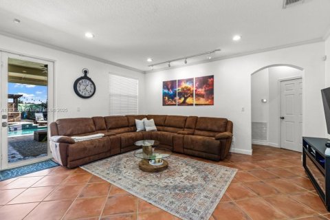 Casa en venta en Miami, Florida, 4 dormitorios, 275.36 m2 № 1969489 - foto 15