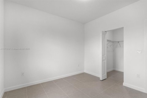 House in Homestead, Florida 5 bedrooms, 288.46 sq.m. № 1616954 - photo 29