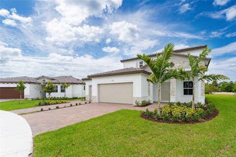 House in Homestead, Florida 5 bedrooms, 288.46 sq.m. № 1616954 - photo 3