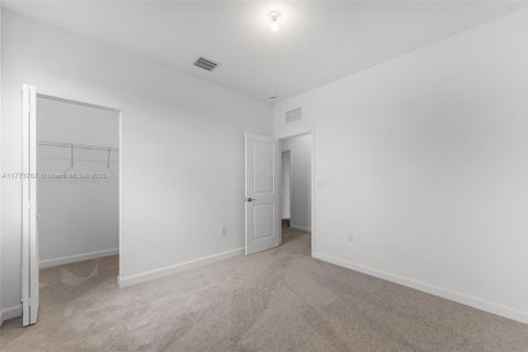 House in Homestead, Florida 5 bedrooms, 288.46 sq.m. № 1616954 - photo 30