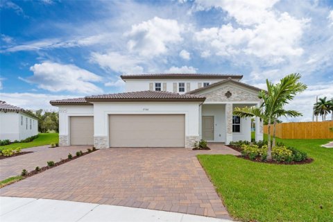 House in Homestead, Florida 5 bedrooms, 288.46 sq.m. № 1616954 - photo 2