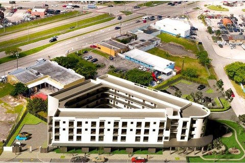Propiedad comercial en venta en Homestead, Florida № 1790863 - foto 1