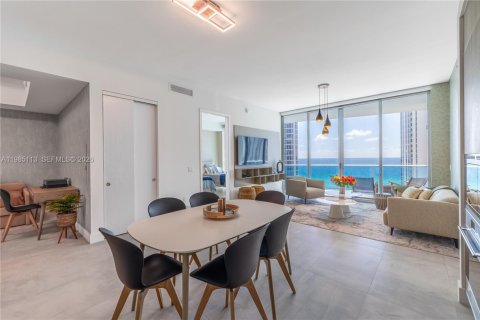 Снять в аренду кондоминиум в Санни-Айлс-Бич, Флорида 2 спальни, 128.67м2, № 2050883 - фото 7