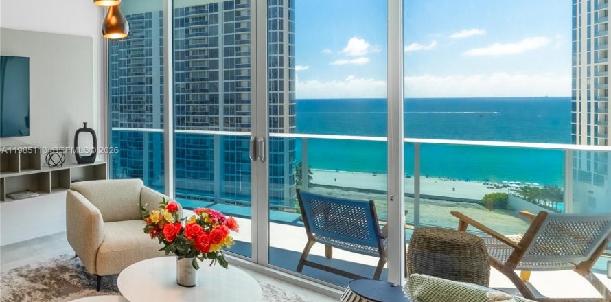 Кондоминиум с 2 спальнями в Санни-Айлс-Бич, Флорида № 2050883