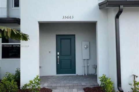 Villa ou maison à Homestead, Floride 4 chambres № 1999549