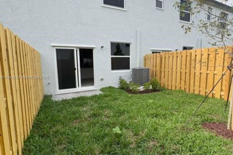 Villa ou maison à louer à Homestead, Floride: 4 chambres № 1999549 - photo 23