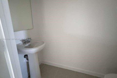 Villa ou maison à louer à Homestead, Floride: 4 chambres № 1999549 - photo 6