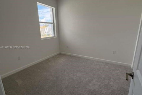 Villa ou maison à louer à Homestead, Floride: 4 chambres № 1999549 - photo 17