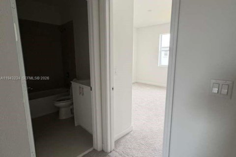 Villa ou maison à louer à Homestead, Floride: 4 chambres № 1999549 - photo 13