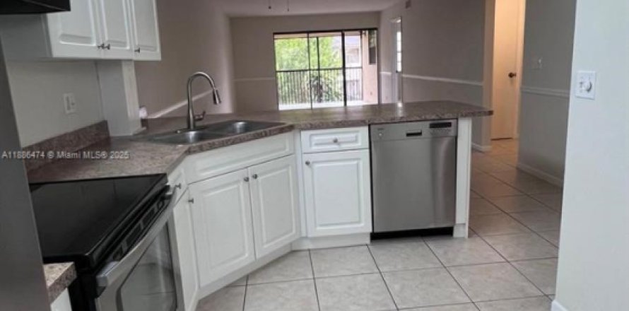 Кондоминиум с 2 спальнями в Дирфилд-Бич, Флорида № 1933305