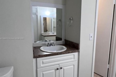 Снять в аренду кондоминиум в Дирфилд-Бич, Флорида 2 спальни, 113.34м2, № 1933305 - фото 13