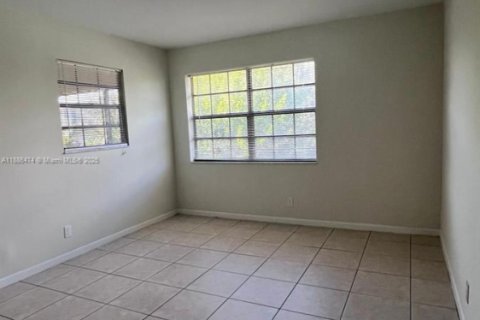 Снять в аренду кондоминиум в Дирфилд-Бич, Флорида 2 спальни, 113.34м2, № 1933305 - фото 6