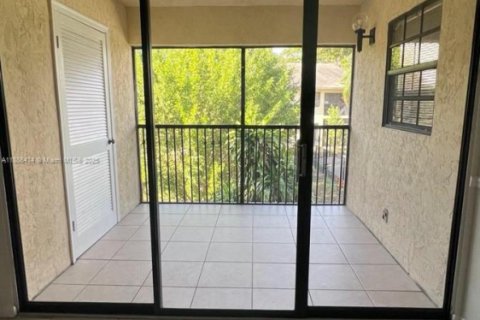 Снять в аренду кондоминиум в Дирфилд-Бич, Флорида 2 спальни, 113.34м2, № 1933305 - фото 5