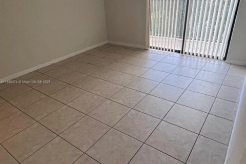 Снять в аренду кондоминиум в Дирфилд-Бич, Флорида 2 спальни, 113.34м2, № 1933305 - фото 9