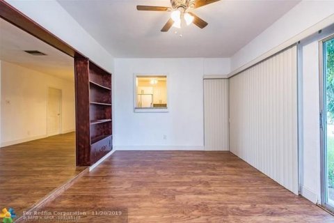 Villa ou maison à vendre à Tamarac, Floride: 2 chambres, 134.06 m2 № 2175376 - photo 11