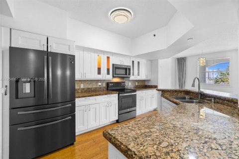 Купить кондоминиум в Авентура, Флорида 2 спальни, 95.13м2, № 2027670 - фото 22