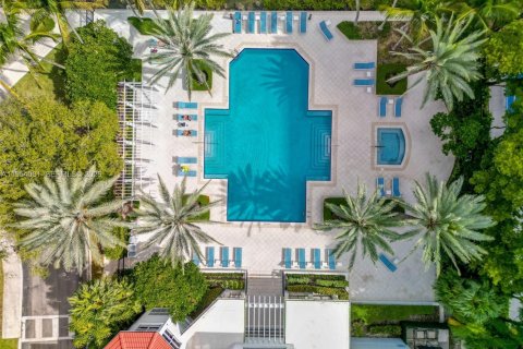 Купить кондоминиум в Авентура, Флорида 2 спальни, 95.13м2, № 2027670 - фото 9