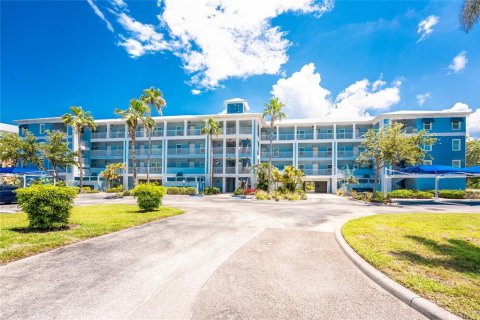 Condominio en venta en Placida, Florida, 2 dormitorios, 93.74 m2 № 1766014 - foto 2