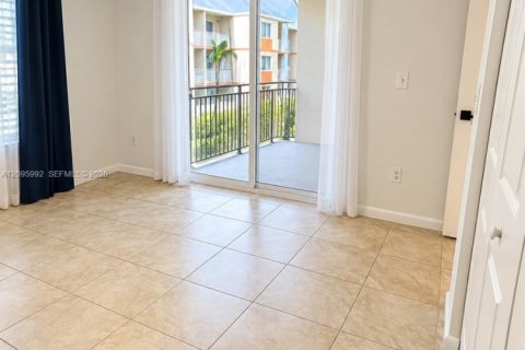 Appartement à louer à Hialeah, Floride: 2 chambres, 102.75 m2 № 2390012 - photo 15