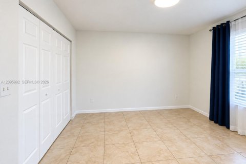 Appartement à louer à Hialeah, Floride: 2 chambres, 102.75 m2 № 2390012 - photo 14