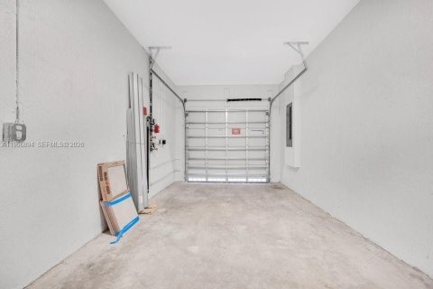 Adosado en venta en Pembroke Pines, Florida, 3 dormitorios, 140 m2 № 2011179 - foto 17