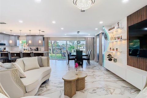 Villa ou maison à louer à Tampa, Floride: 3 chambres, 156.63 m2 № 2149376 - photo 9