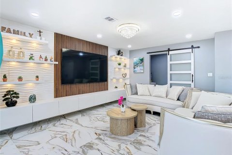 Villa ou maison à louer à Tampa, Floride: 3 chambres, 156.63 m2 № 2149376 - photo 7