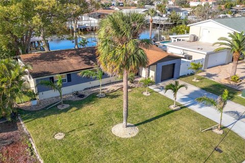 Villa ou maison à louer à Tampa, Floride: 3 chambres, 156.63 m2 № 2149376 - photo 4