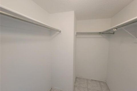 Condo in Saint Petersburg, Florida, 2 bedrooms № 2144926 - photo 21