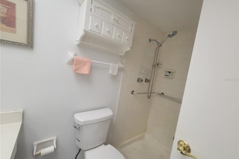 Condo in Saint Petersburg, Florida, 2 bedrooms № 2144926 - photo 27