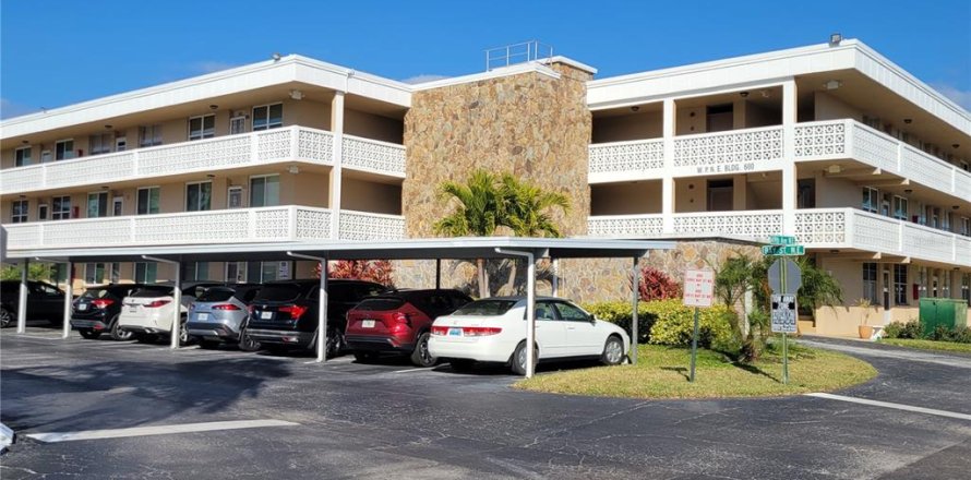 Condo in Saint Petersburg, Florida, 2 bedrooms № 2144926